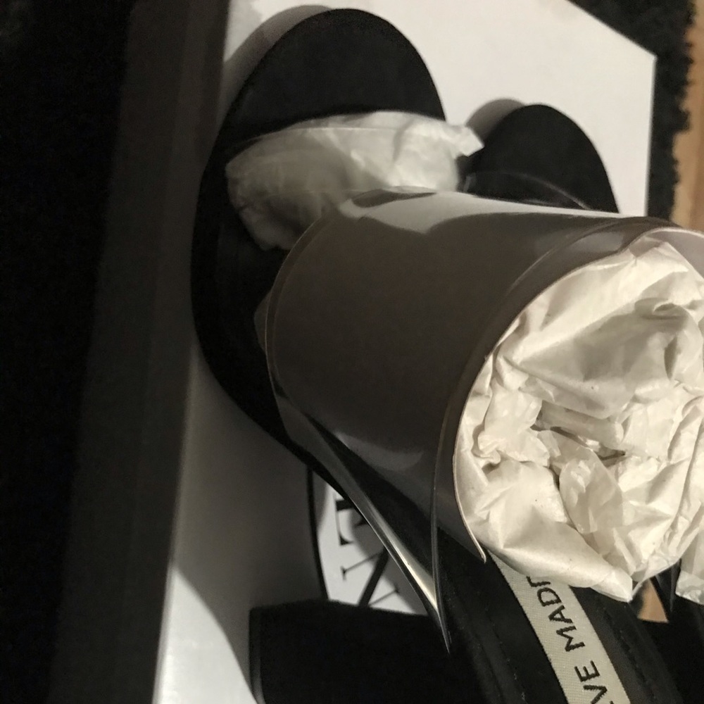 Heels - Picture 2 of 5